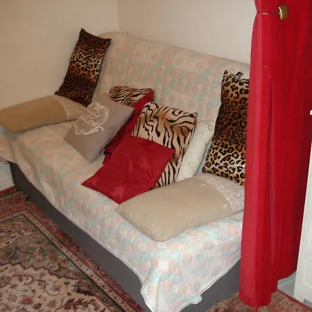 Magnifique Studio Equipe, Tres Calme,centre De Paris, Proche Vincennes Et Porte Doree 12 Appartement Parijs